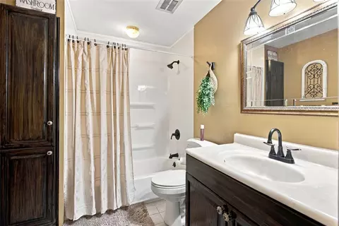 Bath - 5101 Ackerman Blvd, Kettering, OH 45429 photo 2 of 4