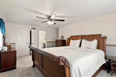 Bedroom - 5101 Ackerman Blvd, Kettering, OH 45429 photo 3 of 7