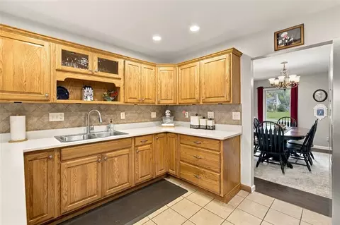 Kitchen - 5101 Ackerman Blvd, Kettering, OH 45429 photo 3 of 5