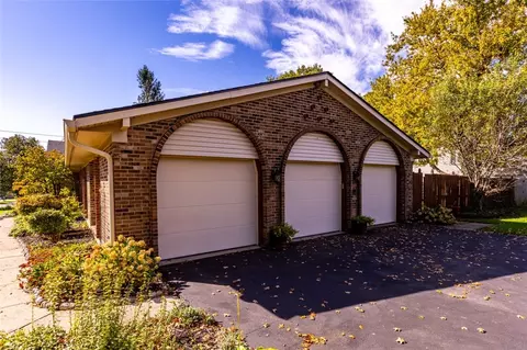 Exterior - 5101 Ackerman Blvd, Kettering, OH 45429 photo 3 of 12