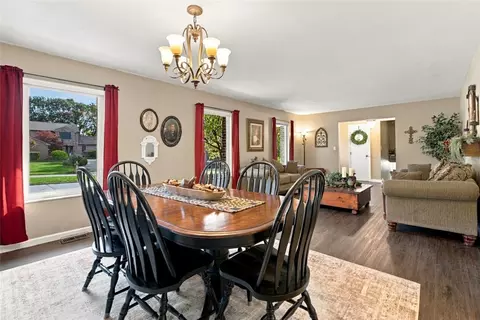 Dining - 5101 Ackerman Blvd, Kettering, OH 45429 photo 2 of 3