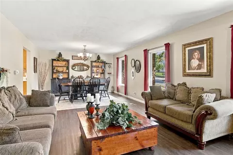Living - 5101 Ackerman Blvd, Kettering, OH 45429 photo 2 of 7