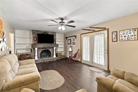 Living - 5101 Ackerman Blvd, Kettering, OH 45429 photo 1 of 7