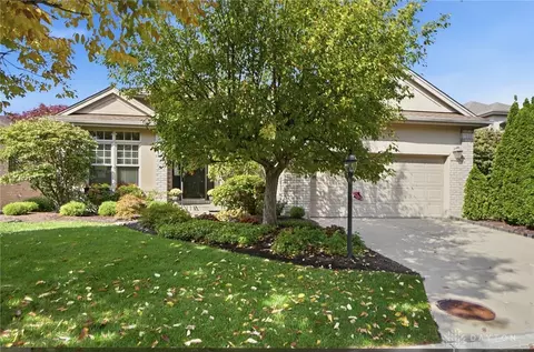 Exterior - 837 Eagle Run Dr, Centerville, OH 45458 photo 4 of 9