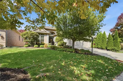 Exterior - 837 Eagle Run Dr, Centerville, OH 45458 photo 6 of 9
