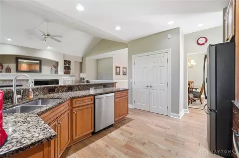 Kitchen - 837 Eagle Run Dr, Centerville, OH 45458 photo 4 of 5