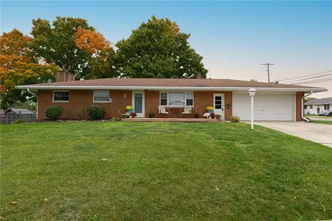 511 Zimmerman St, New Carlisle, OH 45344
