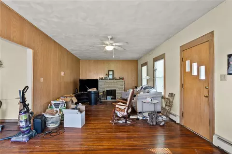 Living - 1555 E Centerville Station Rd, Centerville, OH 45459 photo 3 of 4
