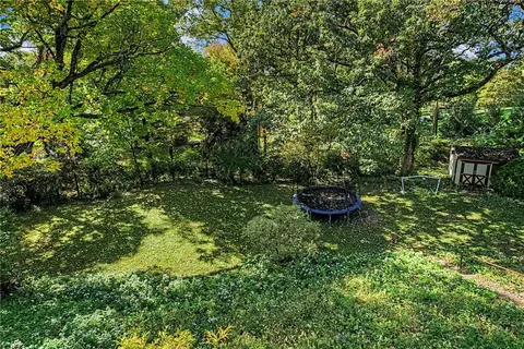 Exterior - 860 Greenhouse Dr, Kettering, OH 45419 photo 10 of 22