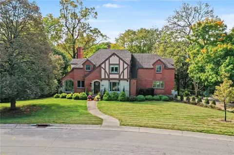 Exterior - 860 Greenhouse Dr, Kettering, OH 45419 photo 18 of 22