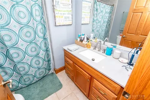 Bath - 5782 Whispering Wind Dr, Springfield, OH 45504 photo 3 of 3