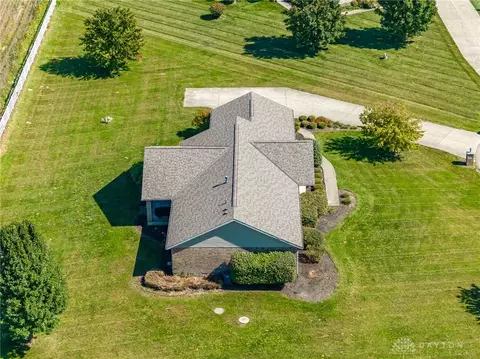 View/Area - 5782 Whispering Wind Dr, Springfield, OH 45504 photo 5 of 15