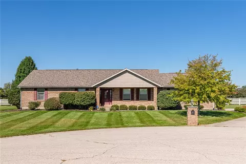 Exterior - 5782 Whispering Wind Dr, Springfield, OH 45504 photo 2 of 11