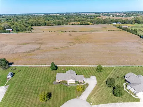 View/Area - 5782 Whispering Wind Dr, Springfield, OH 45504 photo 2 of 15