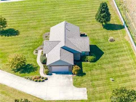 View/Area - 5782 Whispering Wind Dr, Springfield, OH 45504 photo 9 of 15