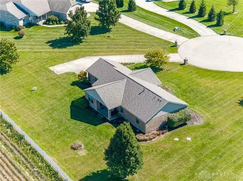 View/Area - 5782 Whispering Wind Dr, Springfield, OH 45504 photo 6 of 15