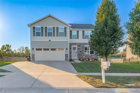 1224 Shannon Ln, Xenia, OH 45385