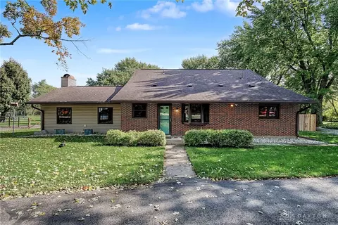 8145 S Palmer Rd, New Carlisle, OH 45344