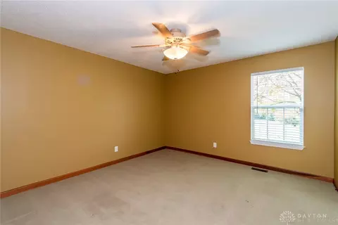Bedroom - 9550 State Route 725 Pike, Germantown, OH 45327 photo 4 of 6