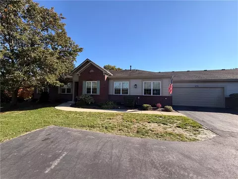 9002 Waterway Ct, Miamisburg, OH 45342