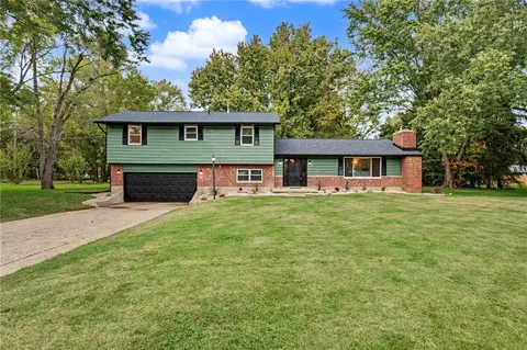 5430 David Dr, Tipp City, OH 45371