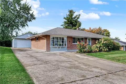 5227 Pocono Dr, Huber Heights, OH 45424