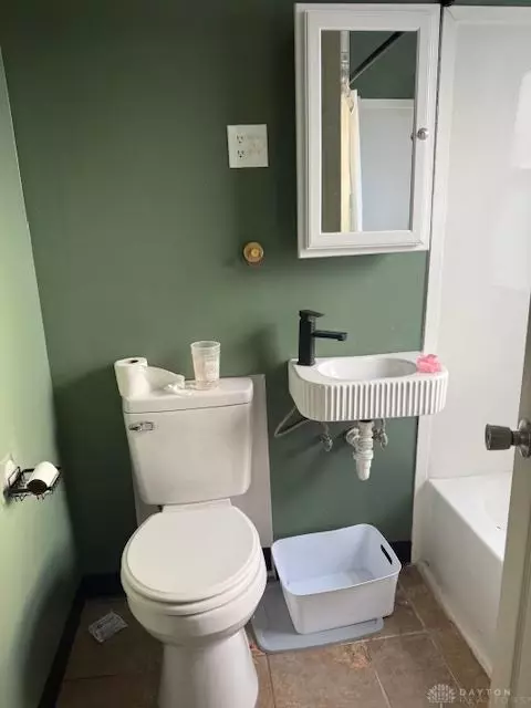 Bath - 1700 Norton Ave, Kettering, OH 45420 photo 5 of 6