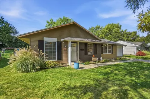 Exterior - 3255 Erter Dr, Springfield, OH 45503 photo 4 of 10