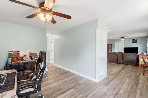 Entry Way - 3255 Erter Dr, Springfield, OH 45503 photo 3 of 5