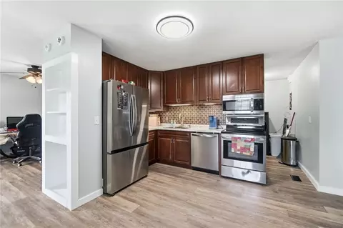 Kitchen - 3255 Erter Dr, Springfield, OH 45503 photo 1 of 3