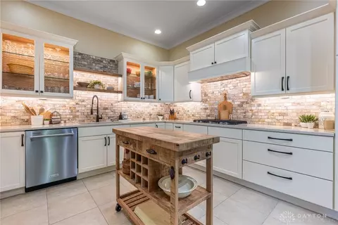 Kitchen - 655 Legendary Way, Dayton, OH 45458 photo 1 of 3