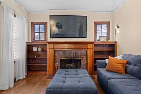 Living - 1509 Springhill Ave, Kettering, OH 45409 photo 1 of 4