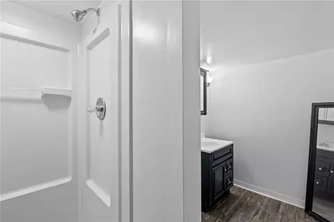 Bath - 1509 Springhill Ave, Kettering, OH 45409 photo 3 of 3