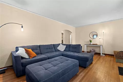 Living - 1509 Springhill Ave, Kettering, OH 45409 photo 2 of 4