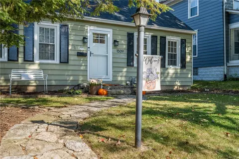 Exterior - 1509 Springhill Ave, Kettering, OH 45409 photo 9 of 11