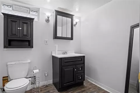 Bath - 1509 Springhill Ave, Kettering, OH 45409 photo 2 of 3