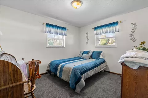 Bedroom - 473 E Lomar Ave, Carlisle, OH 45005 photo 3 of 5