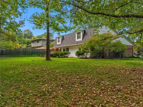 Exterior - 8710 Park Haven Pt, Centerville, OH 45458 photo 8 of 10