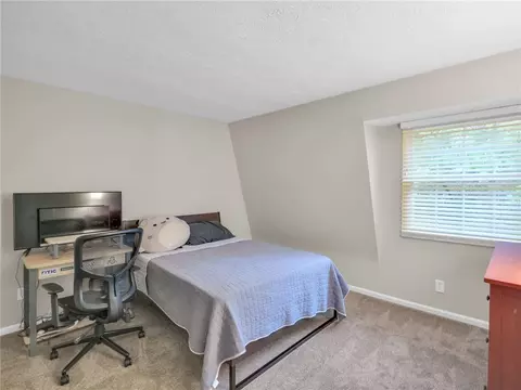 Bedroom - 8710 Park Haven Pt, Centerville, OH 45458 photo 3 of 5