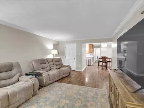 Living - 8710 Park Haven Pt, Centerville, OH 45458 photo 2 of 4