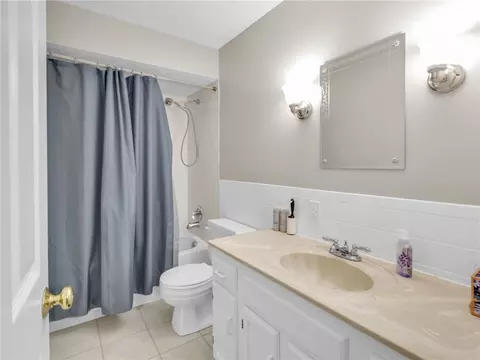 Bath - 8710 Park Haven Pt, Centerville, OH 45458 photo 4 of 4