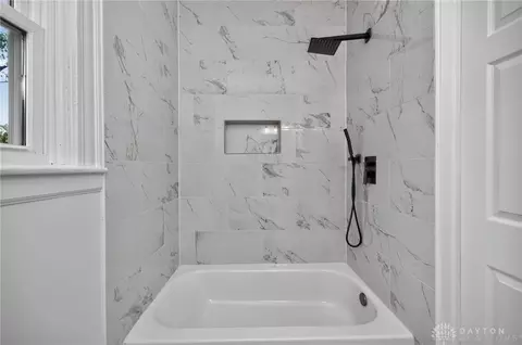 Bath - 4127 Flower Ave, Cincinnati, OH 45205 photo 2 of 3