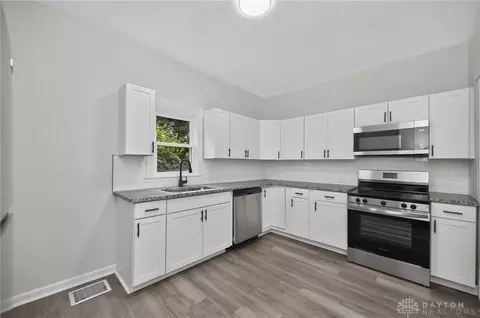 Kitchen - 4127 Flower Ave, Cincinnati, OH 45205 photo 3 of 3