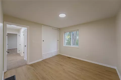 Bedroom - 520 Earnshaw Dr, Kettering, OH 45429 photo 1 of 7