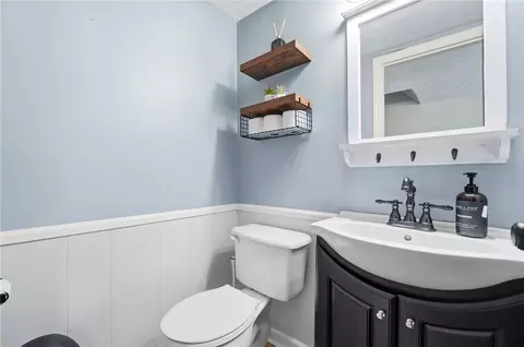 Bath - 3201 Ridgeview Ave, Kettering, OH 45409 photo 1 of 5