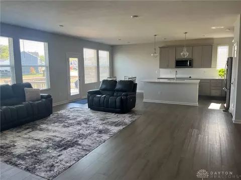Living - 5024 Ross Rdg, Morrow, OH 45152 photo 3 of 3