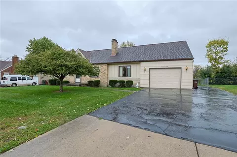 1912 S Sunny Ridge Rd, Dayton, OH 45414