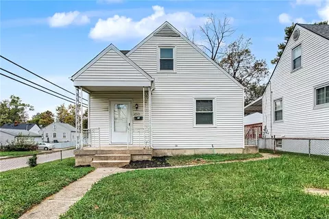 4545 Greenwich Village Ave, Dayton, OH 45406