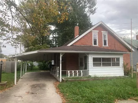 320 N State Line St, Union City, OH 45390
