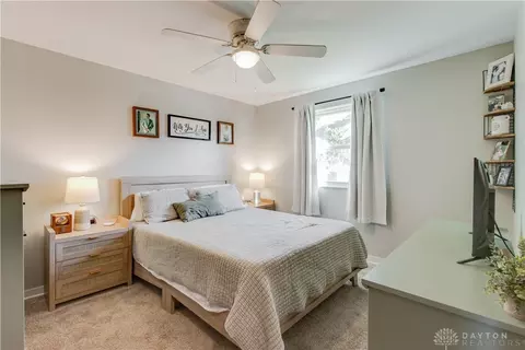 Bedroom - 5212 Ottawa Dr, Fairborn, OH 45324 photo 1 of 5